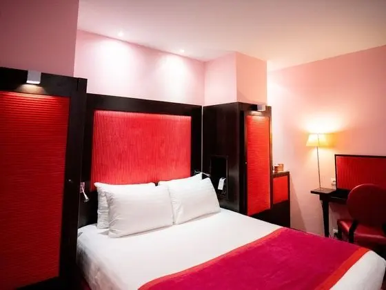 Comfort Tek Büyük Yataklı Oda