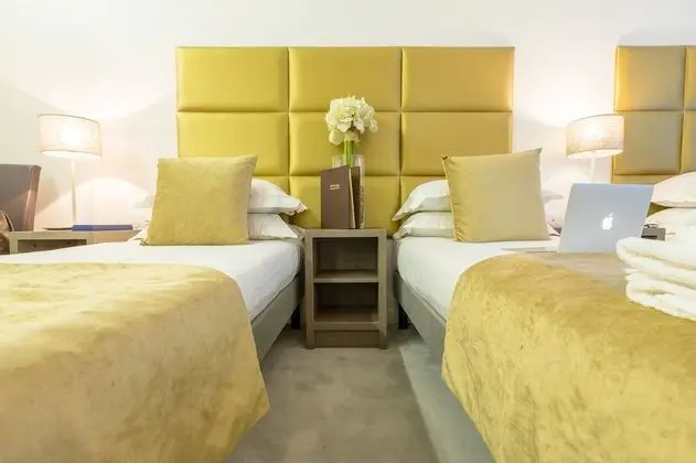 Superior Triple Room (2 adults and 1 Child )