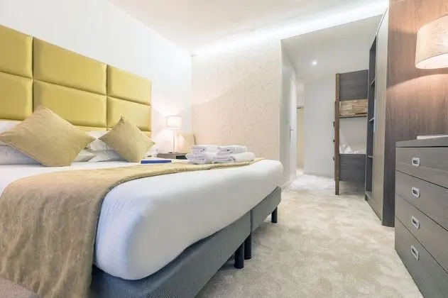 Superior Triple Room (3 adults)
