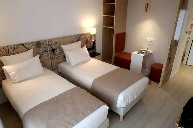 Comfort Tek Büyük veya İki Ayrı Yataklı Oda