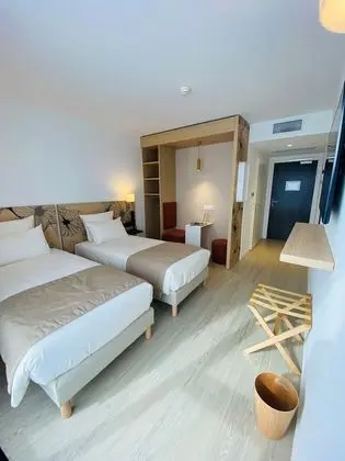 Comfort Tek Büyük veya İki Ayrı Yataklı Oda