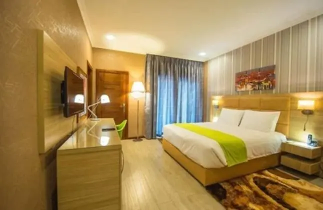 Deluxe Tek Büyük Yataklı Oda, Balkon