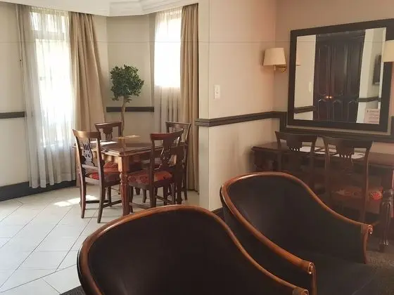 One Bedroom Twin Suite
