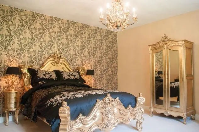 Luxury Tek Büyük Yataklı Oda, 1 En Büyük (King) Boy Yatak, Özel Banyo (Gold Room)