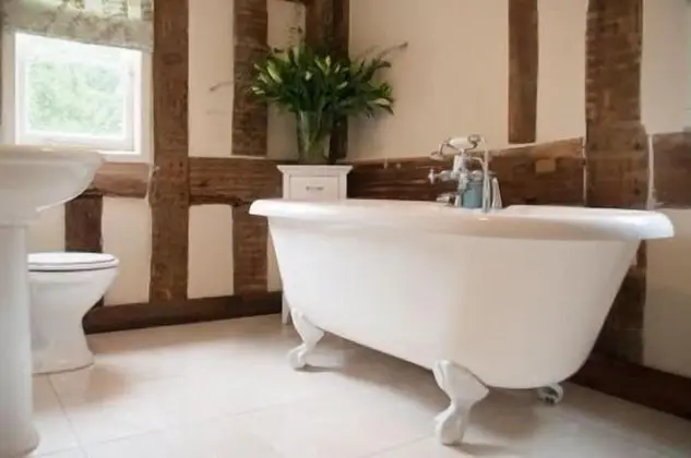 Luxury Tek Büyük Yataklı Oda, 1 En Büyük (King) Boy Yatak, Özel Banyo (Gold Room)