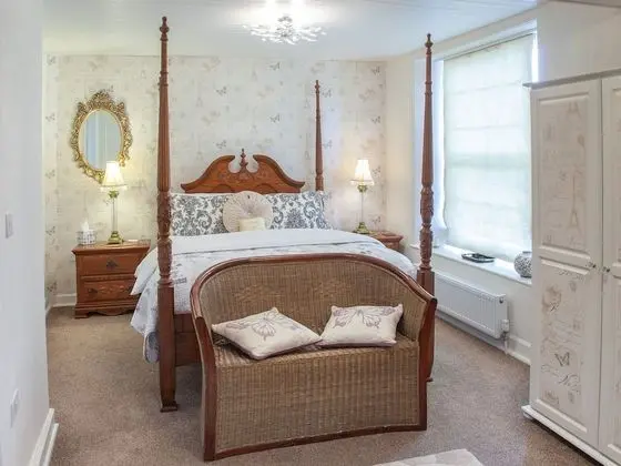 Deluxe Süit, Banyolu/Duşlu (with Four Poster)
