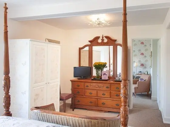 Deluxe Süit, Banyolu/Duşlu (with Four Poster)