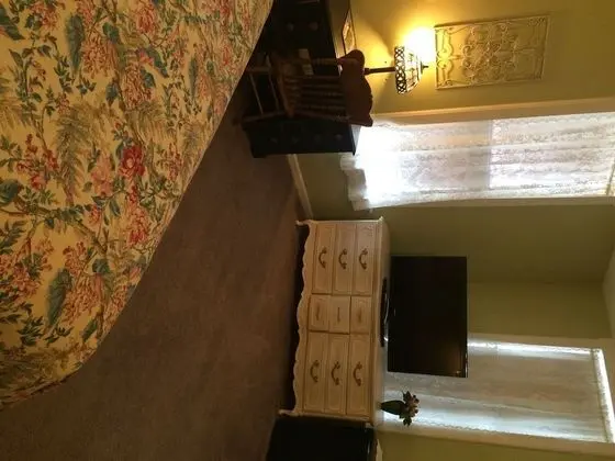 Oda (Room #16, King Bed)