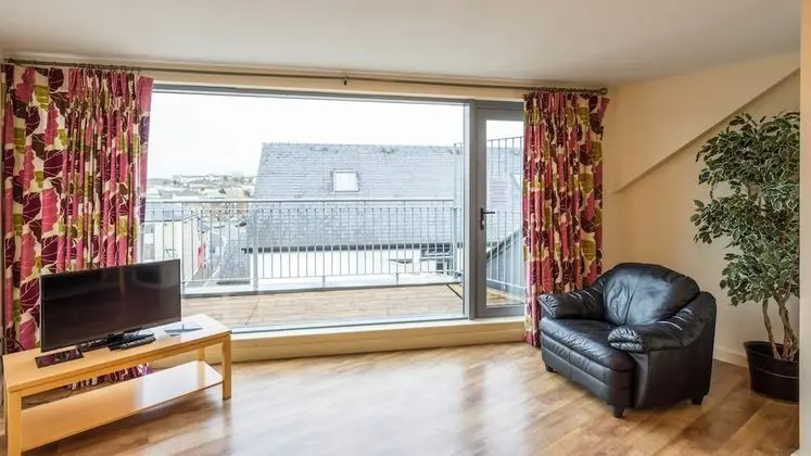 Apart Daire, 5 Yatak Odası