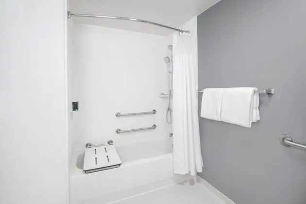 Oda, 2 Çift Kişilik Yatak (Mobility/Hearing Accessible, Tub)