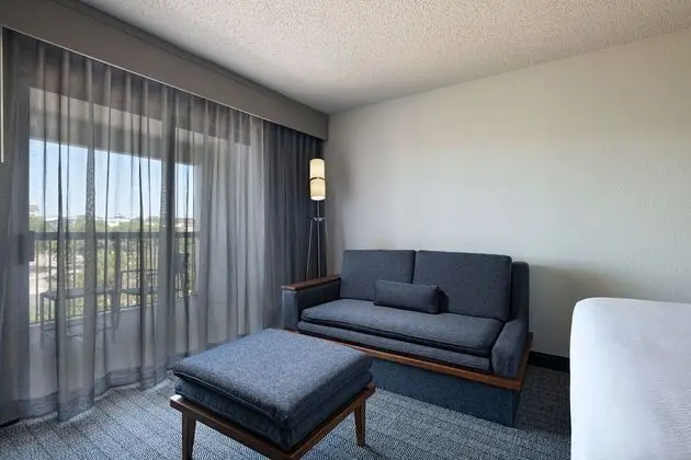 Oda, 1 En Büyük (King) Boy Yatak ve Çekyat