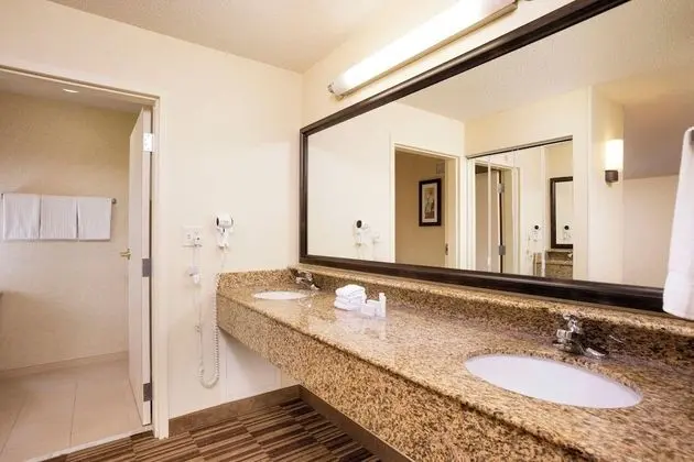 Süit, 1 Yatak Odası, Balkon, Avlu Manzaralı (Balcony)