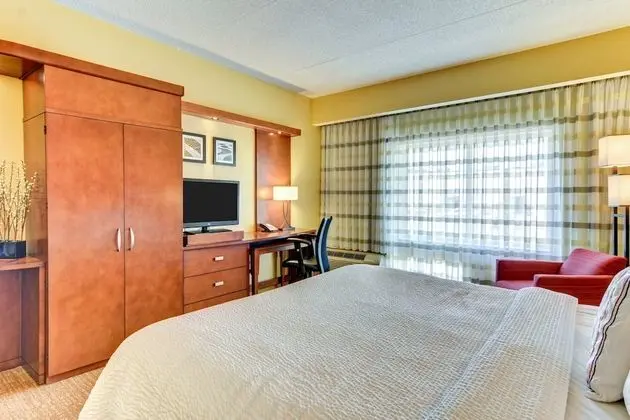 Oda, 1 En Büyük (King) Boy Yatak ve Çekyat