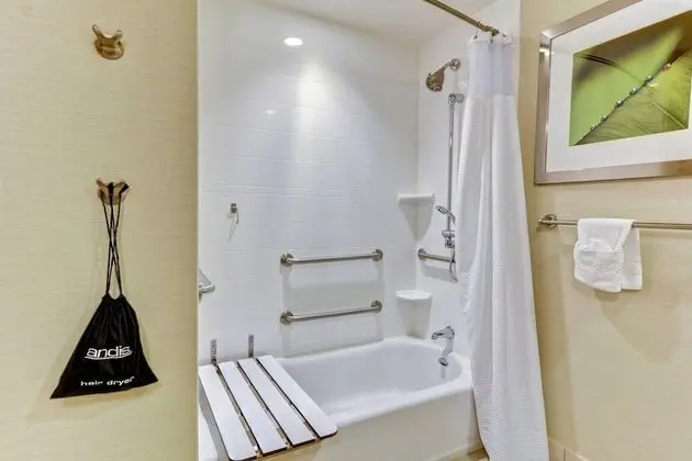 Oda, 1 En Büyük (King) Boy Yatak ve Çekyat