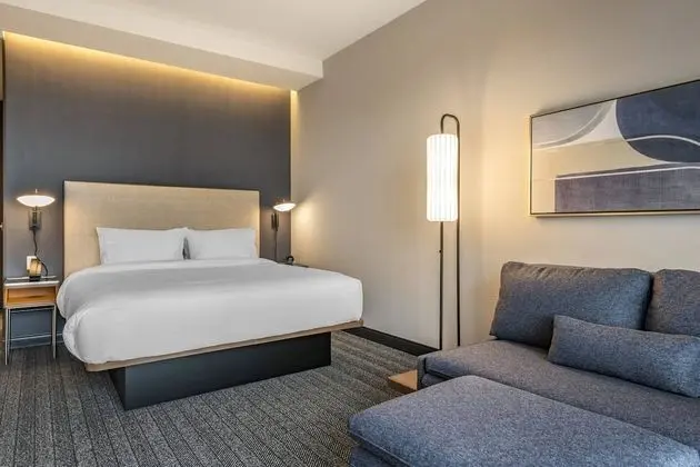 Oda, 1 En Büyük (King) Boy Yatak ve Çekyat, Sigara İçilmez, Balkon