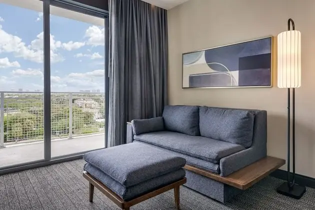 Oda, 1 En Büyük (King) Boy Yatak ve Çekyat, Sigara İçilmez, Balkon