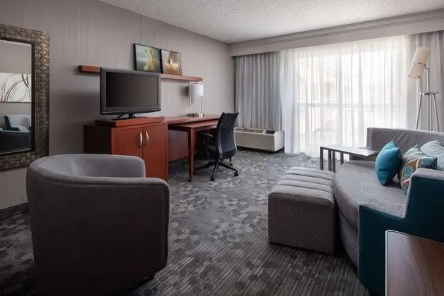 Süit, 1 En Büyük (King) Boy Yatak ve Çekyat (One Bedroom)