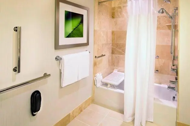 Süit, 2 Büyük (Queen) Boy Yatak (Mobility/Hearing Accessible, Tub)