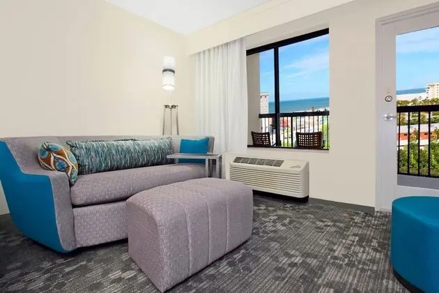 Oda, 1 En Büyük (King) Boy Yatak ve Çekyat, Balkon