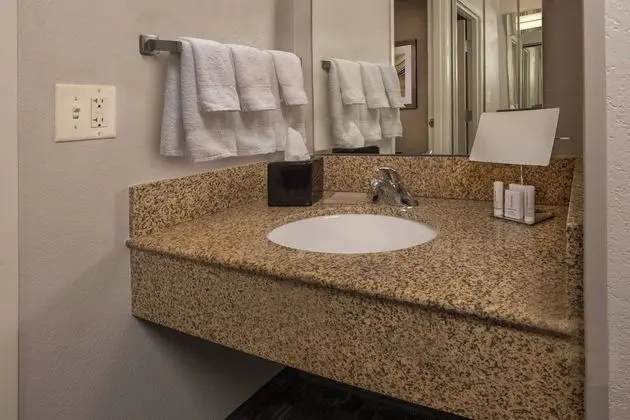 Oda, 2 Büyük (Queen) Boy Yatak (Mobility/Hearing Accessible, Tub)