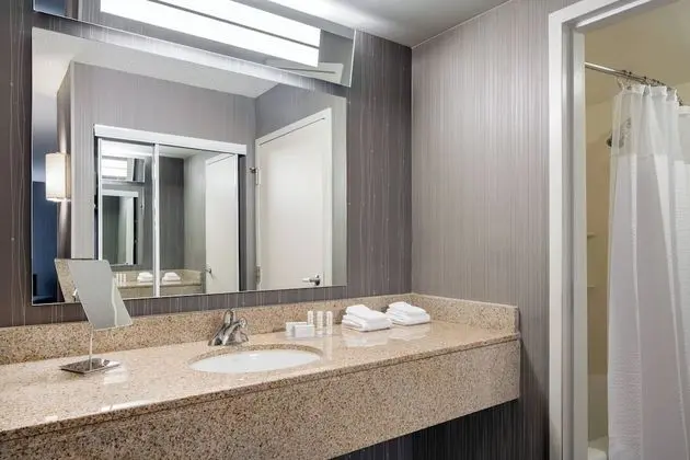 Süit, 1 Çift Kişilik Yatak (Mobility Accessible, Tub)