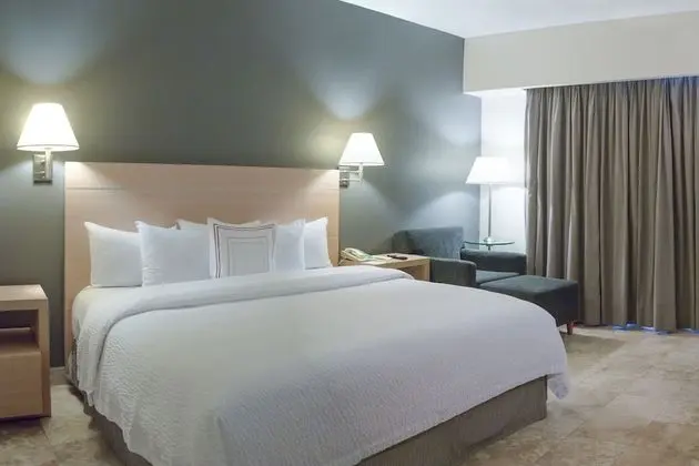 Oda, 1 Çift Kişilik Yatak, Şehir Manzaralı