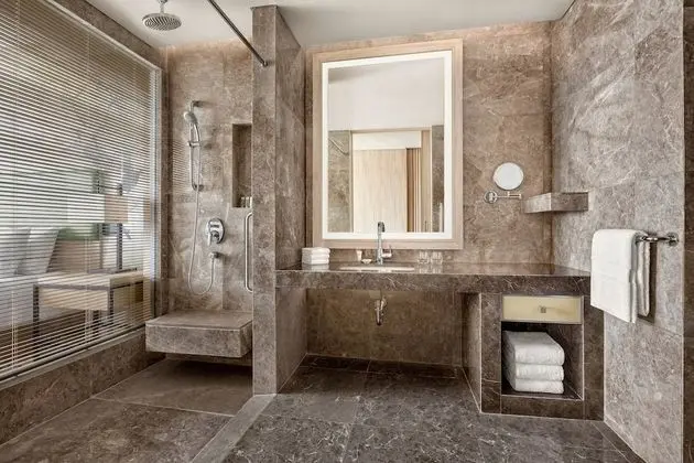 Deluxe Oda, 1 En Büyük (King) Boy Yatak, Şehir Manzaralı