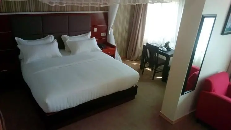Deluxe Tek Büyük Yataklı Oda