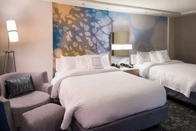 Oda, 1 Büyük (Queen) Boy Yatak ve Çekyat