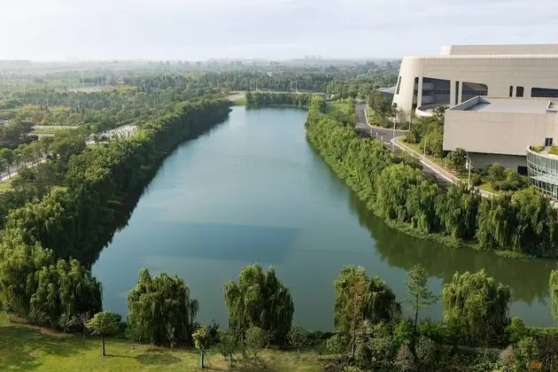 Oda, 1 En Büyük (King) Boy Yatak, Nehir Manzaralı