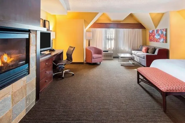 Oda, 1 En Büyük (King) Boy Yatak ve Çekyat (Mobility/Hearing Accessible, Tub)