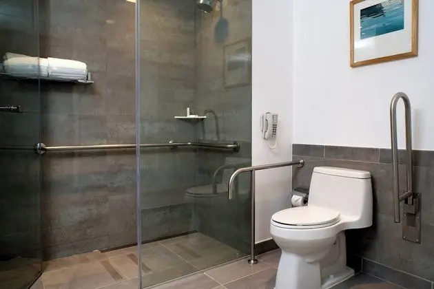 Oda, 1 En Büyük (King) Boy Yatak, Şehir Manzaralı