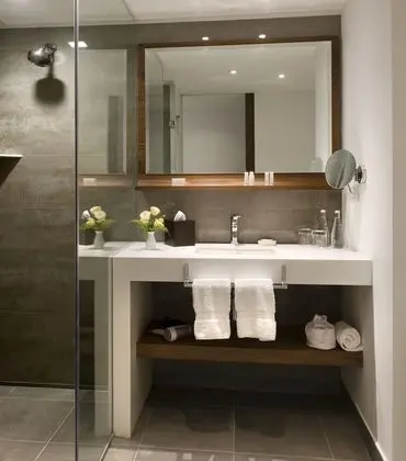 Oda, 2 Çift Kişilik Yatak, Sigara İçilebilir, Şehir Manzaralı
