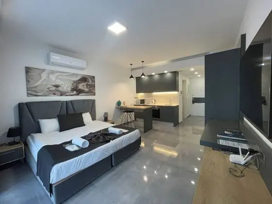 Standard Stüdyo, Şehir Manzaralı