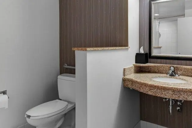 Oda, 2 Büyük (Queen) Boy Yatak (Mobility/Hearing Accessible, Tub)