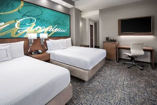 Oda, 2 Büyük (Queen) Boy Yatak, Sigara İçilmez