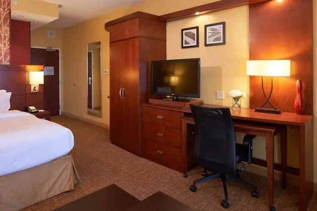 Oda, 1 En Büyük (King) Boy Yatak ve Çekyat