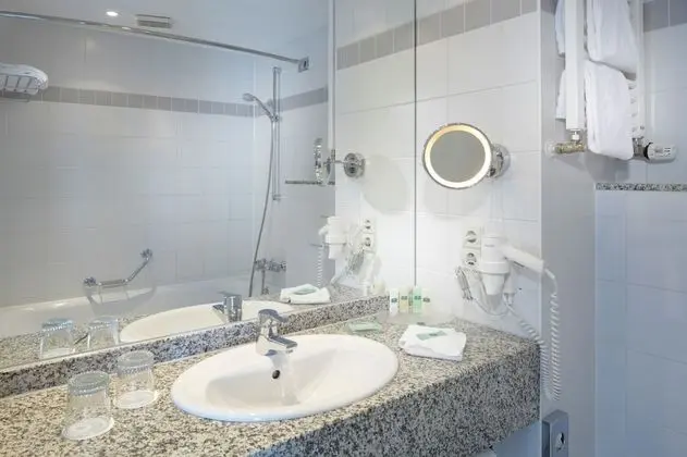 Oda, 1 En Büyük (King) Boy Yatak, Şehir Manzaralı