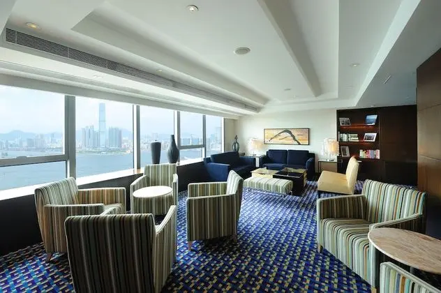 Executive King Room with City View and Club Lounge Access