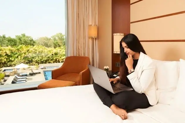 Executive King Room, 1King Bed, Executive Lounge Access with Happy Hours