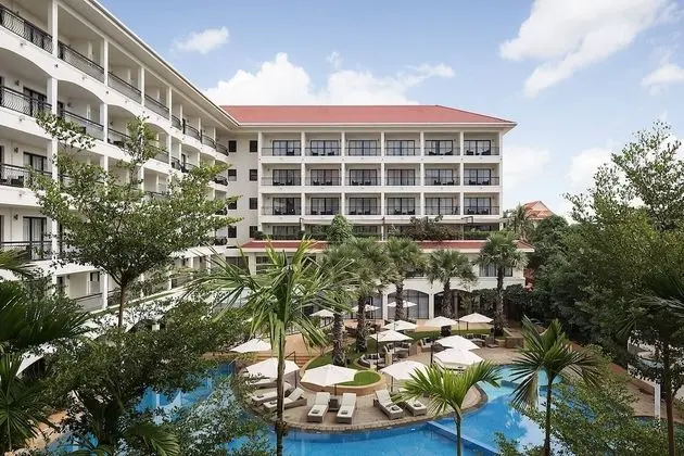 Deluxe Oda, 1 En Büyük (King) Boy Yatak, Balkon, Havuz Manzaralı