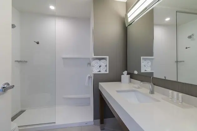 Oda, 1 En Büyük (King) Boy Yatak, Sigara İçilmez, Şehir Manzaralı