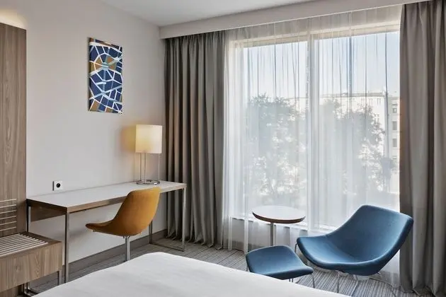 Oda, 2 Çift Kişilik Yatak, Sigara İçilmez, Şehir Manzaralı