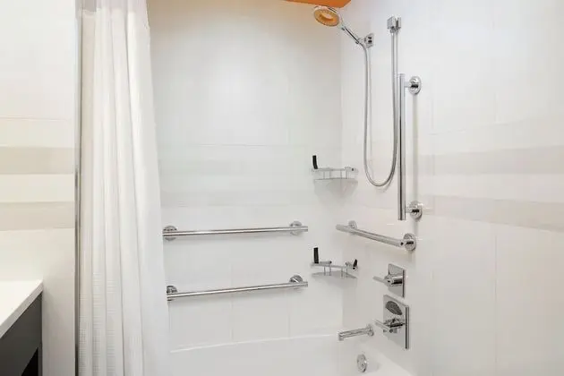 Oda, 2 Çift Kişilik Yatak, Şehir Manzaralı