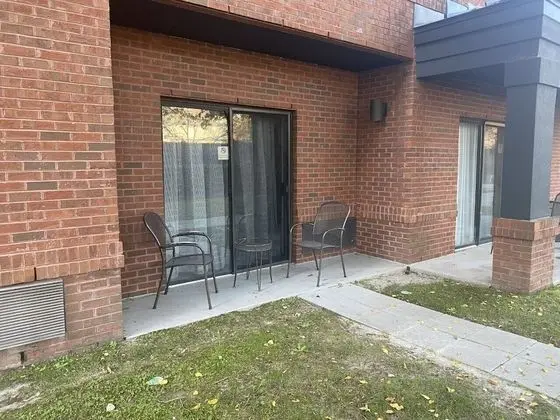 Oda, 1 En Büyük (King) Boy Yatak ve Çekyat, Balkon