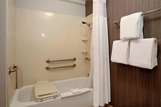 Oda, 2 Büyük (Queen) Boy Yatak (Mobility/Hearing Accessible, Tub)