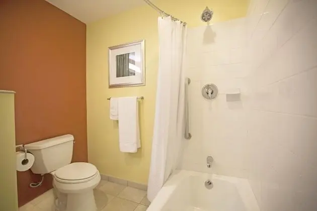 Oda, 1 Büyük (Queen) Boy Yatak