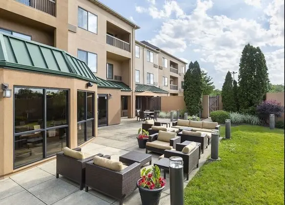 Süit, 1 Yatak Odası, Avlu Manzaralı (Balcony)