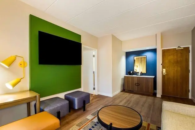 Süit, 1 En Büyük (King) Boy Yatak ve Çekyat (One Bedroom)