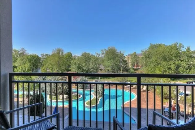 Oda, 1 En Büyük (King) Boy Yatak ve Çekyat, Balkon, Nehir Manzaralı (Balcony)